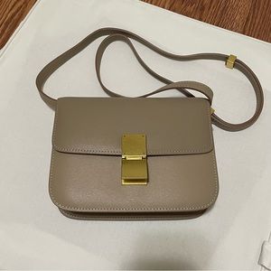 Nude leather small classic crossbody bag
